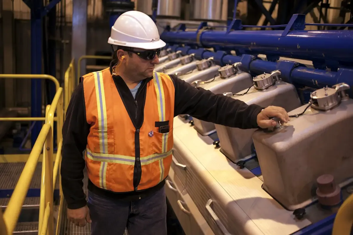 Illustrative image for the news: PwC Report: Mining Wages Lead Argentina’s Economy and Reach Up to Three Times the National Average | Panorama Minero