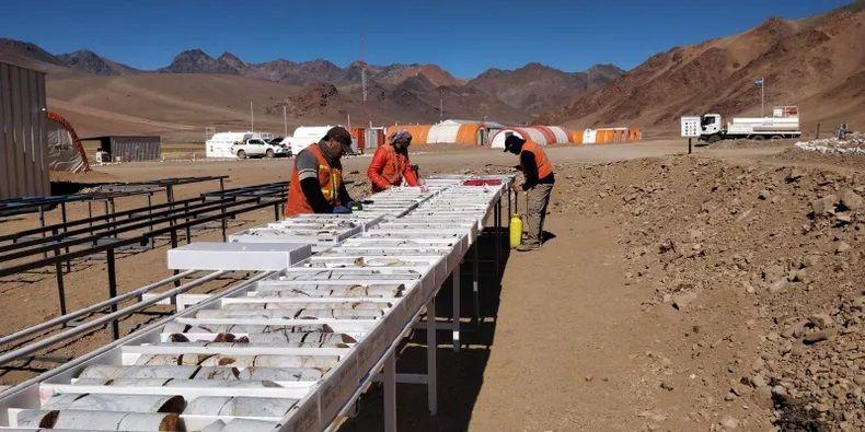 San Juan: Aldebaran halló una de las mineralizaciones más largas hasta la fecha en Altar