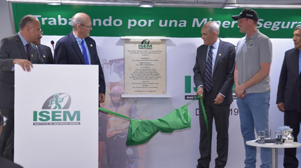 ISEM inaugura sede principal en Lima