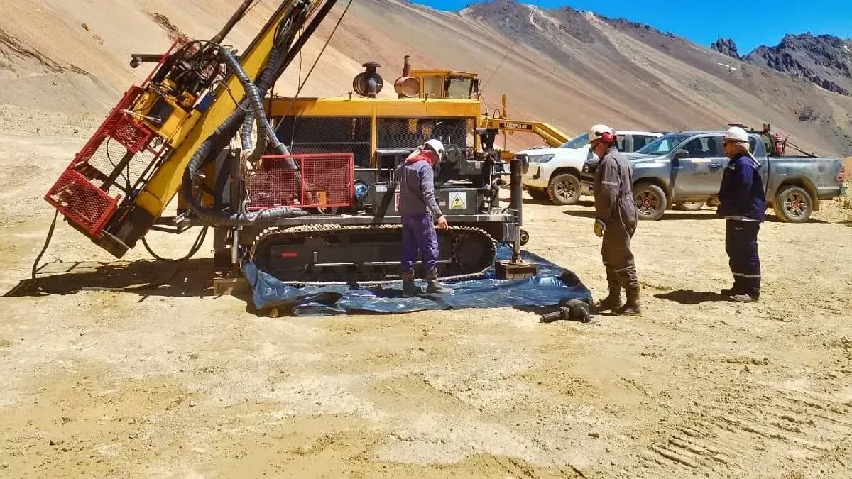 First Drillhole in Mendoza Mining District: Initial Meters at El Perdido Target Porphyry Architecture