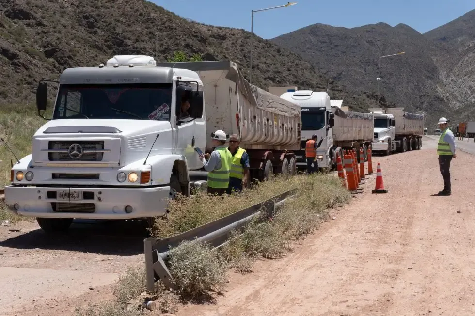 Imagen ilustrativa para la noticia: Tercera categoría, primer plano: qué cambió en el control de canteras en Mendoza | Panorama Minero