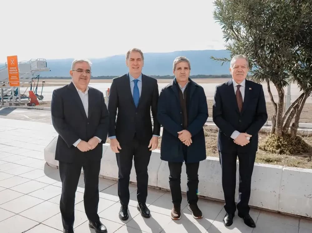 Imagen ilustrativa para la noticia: Caputo anticipó que en las próximas semanas estará listo el RIGI para el proyecto MARA