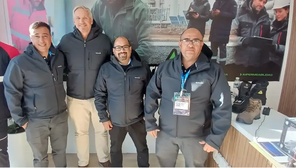 Illustrative image for the news: Expo Minera San Juan: Marshall Moffat Presented Its New Mining Apparel Line | Panorama Minero