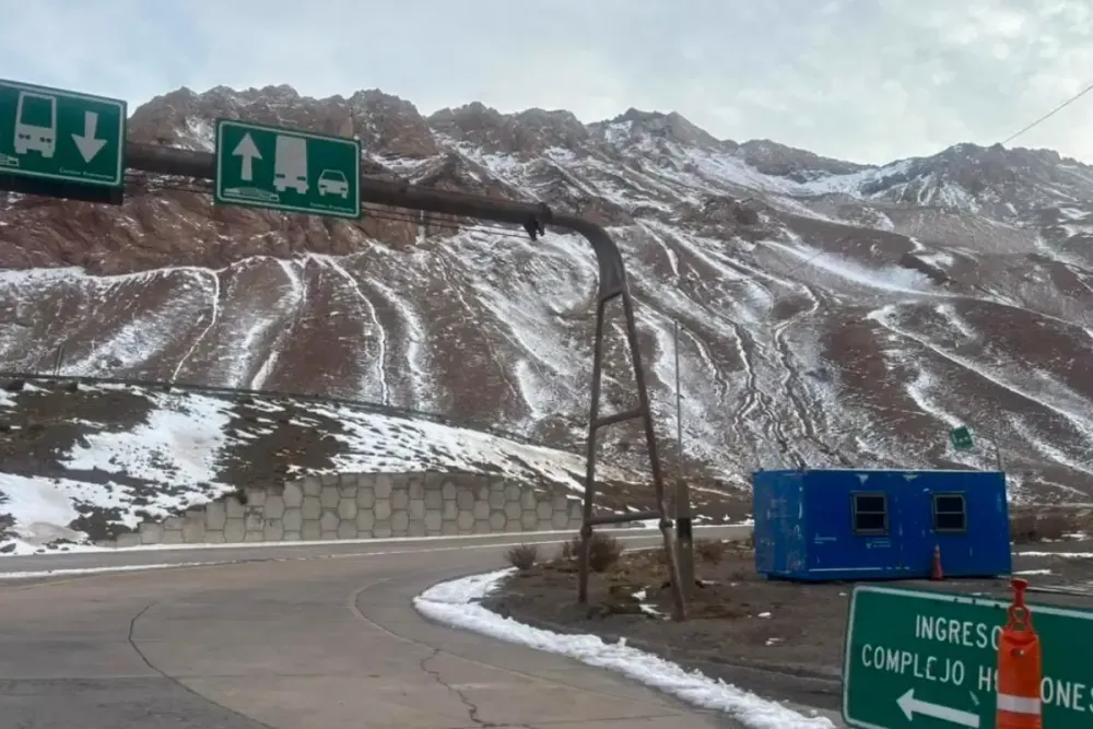 Imagen ilustrativa para la noticia: Cuatro grupos compiten por la Ruta 7 en Mendoza mientras la minería sigue evaluando ese corredor como alternativa logística | Panorama Minero