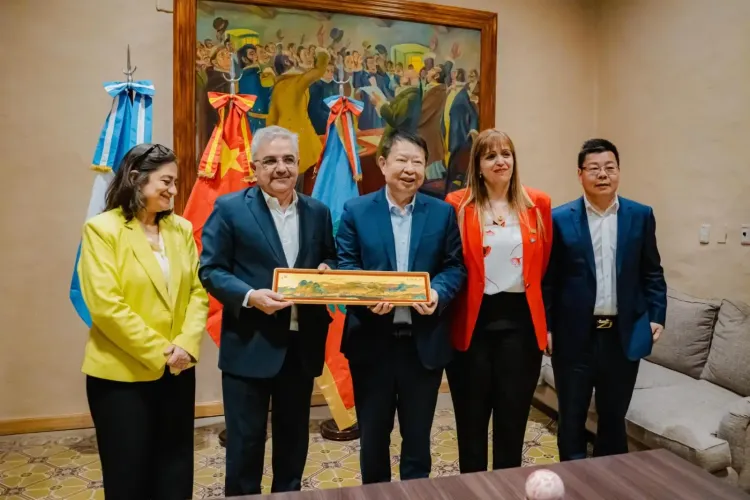 Illustrative image for the news: Zijin-Liex authorities begin official visit to Catamarca | Panorama Minero