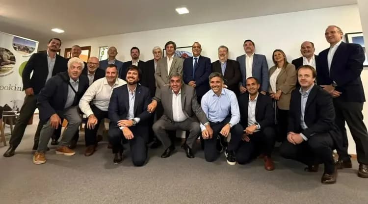 Imagen ilustrativa para la noticia: Con Cacciola al frente, CAEM renovó sus autoridades para el período 2025–2027 | Panorama Minero