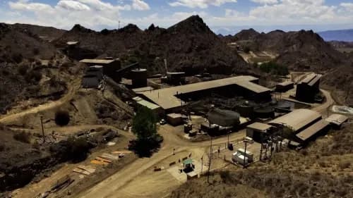 Imagen ilustrativa para la noticia: Catamarca: YMAD convoca a licitación para el transporte de mineral en Farallón Negro | Panorama Minero