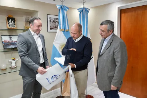 Imagen ilustrativa para la noticia: Santa Cruz impulsa inversiones mineras con Canadá en un año récord de exportaciones | Panorama Minero