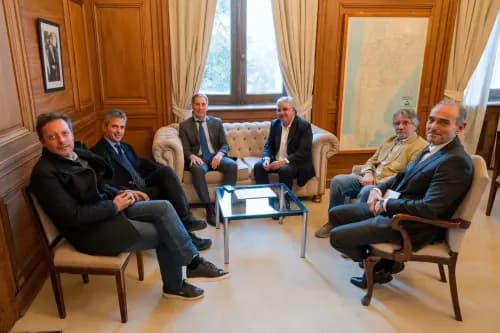 Illustrative image for the news: Catamarca Advances Free Trade Zone Proposal to Boost Mining Logistics and Exports | Panorama Minero