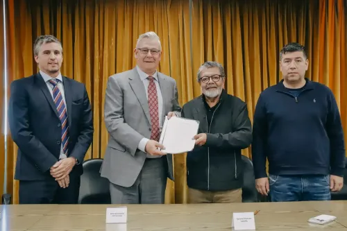 Imagen ilustrativa para la noticia: Vicuña y UOCRA acordaron condiciones laborales para el proyecto