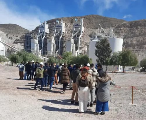 Imagen ilustrativa para la noticia: Delegación de Empresarios Visita Caleras San Juan | Panorama Minero