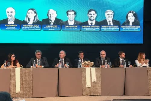Imagen ilustrativa para la noticia: Litio en Sudamérica en Jujuy: mesa de honor inauguró el encuentro con proyección de exportaciones por US$10.000 millones