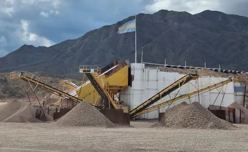 Illustrative image for the news: Solar Energy in Quarries: A Mining SME in Mendoza Bets on Supplying Its Entire Operation with Renewables | Panorama Minero