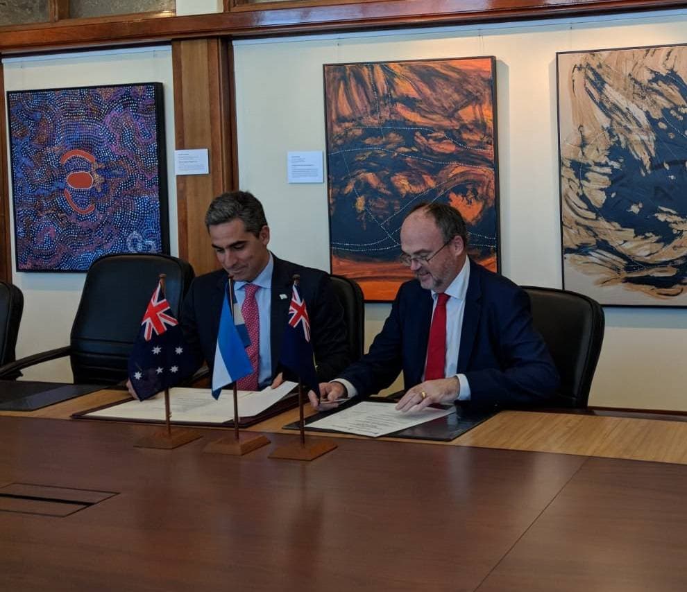 Imagen ilustrativa para la noticia: Subsecretaría de Sustentabilidad Minera sella acuerdo con el gobierno de Western Australia | Panorama Minero