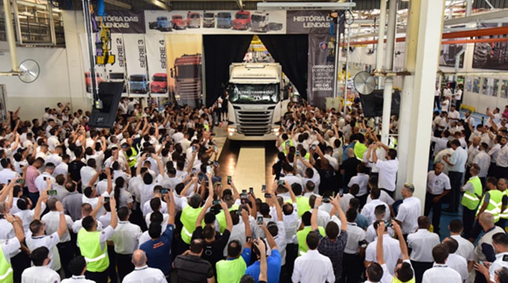 Imagen ilustrativa para la noticia: Scania se despide de la serie PGR con el último camión producido en la planta de Brasil | Panorama Minero
