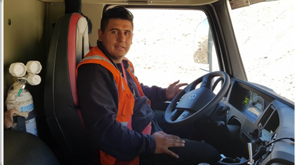 Imagen ilustrativa para la noticia: Capacitación in situ y a medida para el cliente: Volvo Trucks en Mina Veladero | Panorama Minero