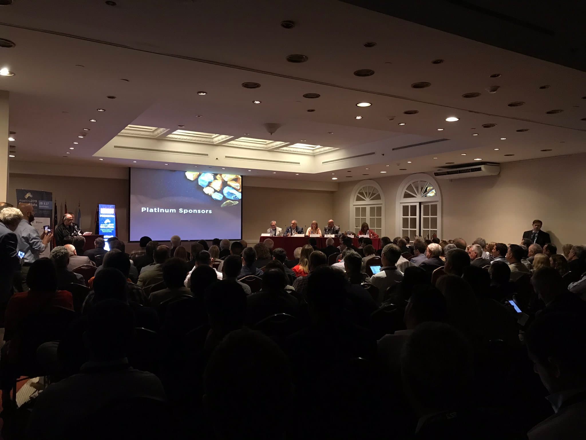 Imagen ilustrativa para la noticia: La industria minera, a la expectativa de definiciones políticas, colmó el Seminario Internacional: Argentina Oro y Plata | Panorama Minero