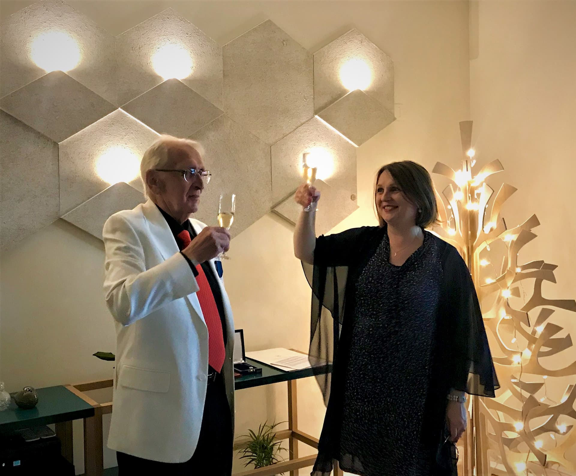 Carlos Calvo, director de Marlexing, fue distinguido con la Orden de la Rosa Blanca de Finlandia