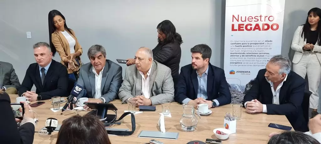 Imagen ilustrativa para la noticia: CAEM y CMSJ se reunieron en San Juan | Panorama Minero